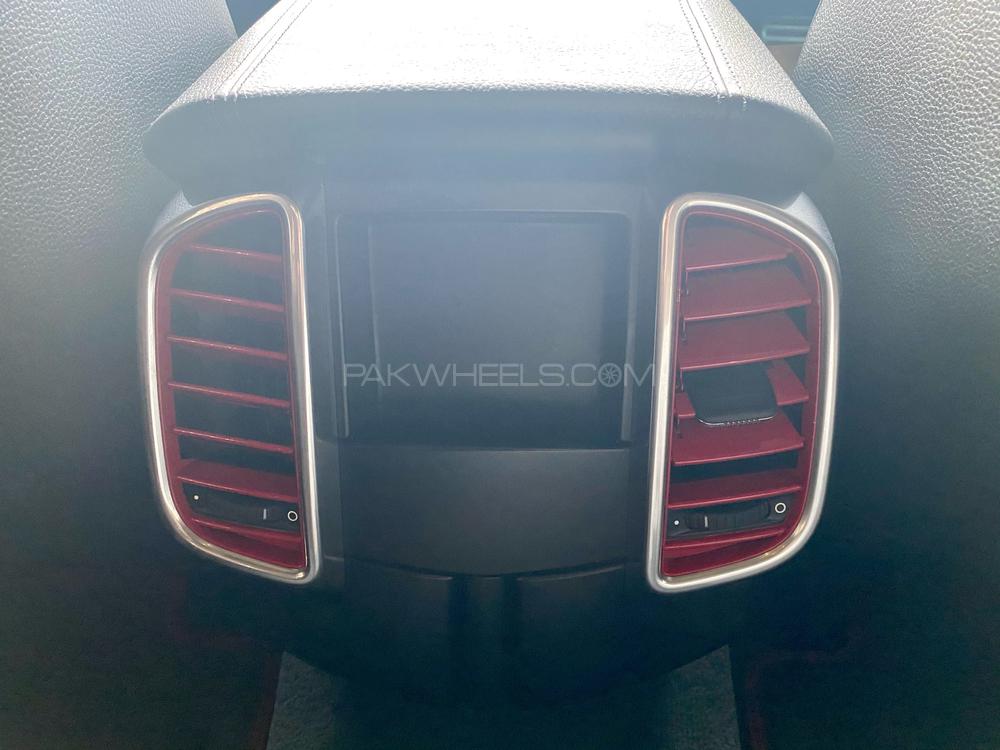 Porsche Cayenne 2013 for Sale in Lahore Porsche Cayenne 2013 for Sale in Lahore Image-11