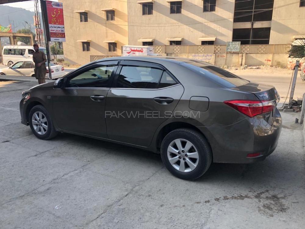 Toyota Corolla 2015 for Sale in Abbottabad Image-1