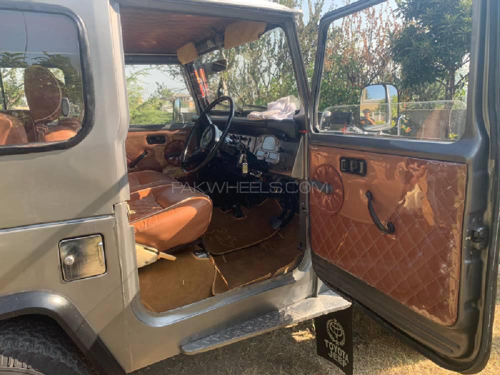 Toyota Land Cruiser 1983 for Sale in Mansehra Toyota Land Cruiser 1983 for Sale in Mansehra Image-8