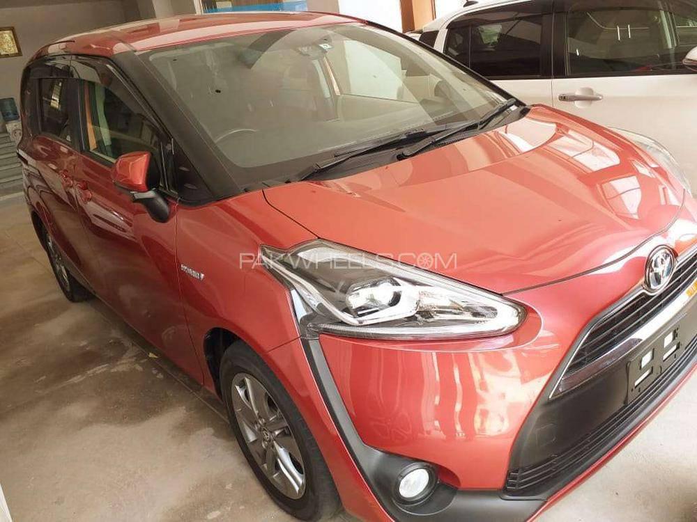 Toyota Sienta 2015 for Sale in Karachi Image-1