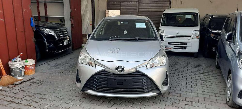 Toyota Vitz 2017 for Sale in Sialkot Image-1