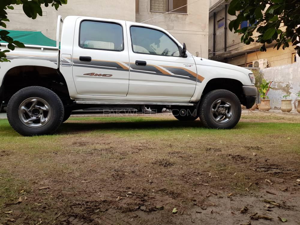 Toyota Hilux 2002 for Sale in Lahore Toyota Hilux 2002 for Sale in Lahore Image-5