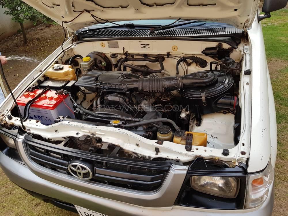 Toyota Hilux 2002 for Sale in Lahore Toyota Hilux 2002 for Sale in Lahore Image-18