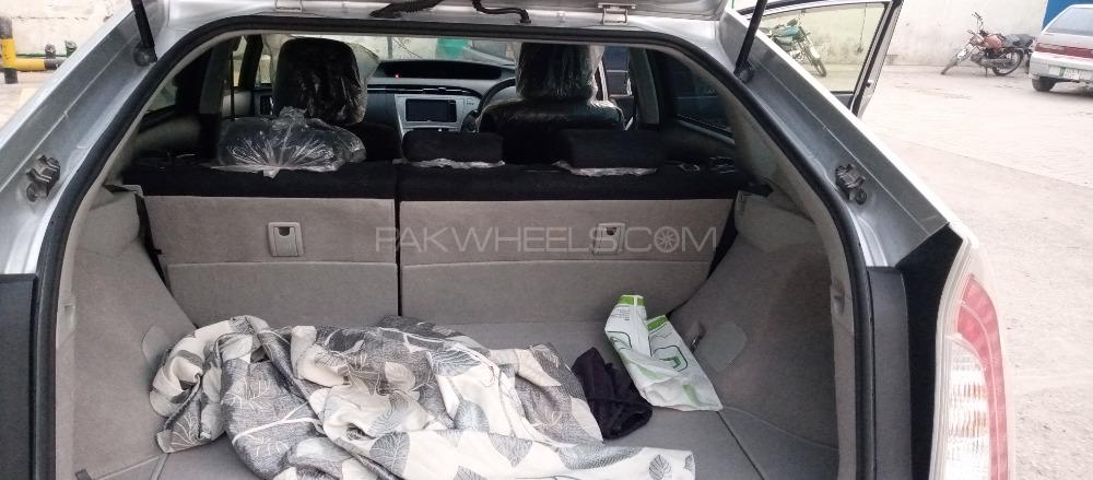 Toyota Prius 2015 for Sale in Peshawar Toyota Prius 2015 for Sale in Peshawar Image-9