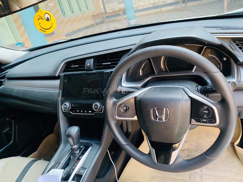 Honda Civic 2018 for Sale in Peshawar Honda Civic 2018 for Sale in Peshawar Image-8