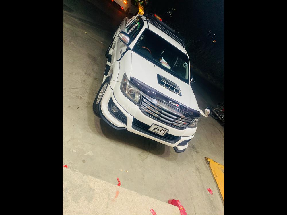 Toyota Hilux 2013 for Sale in Lahore Image-1