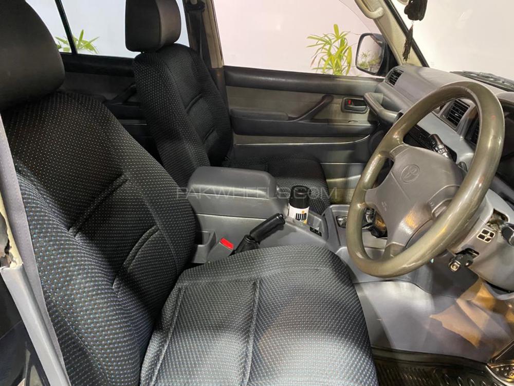 Toyota Land Cruiser 1995 for Sale in Islamabad Toyota Land Cruiser 1995 for Sale in Islamabad Image-5
