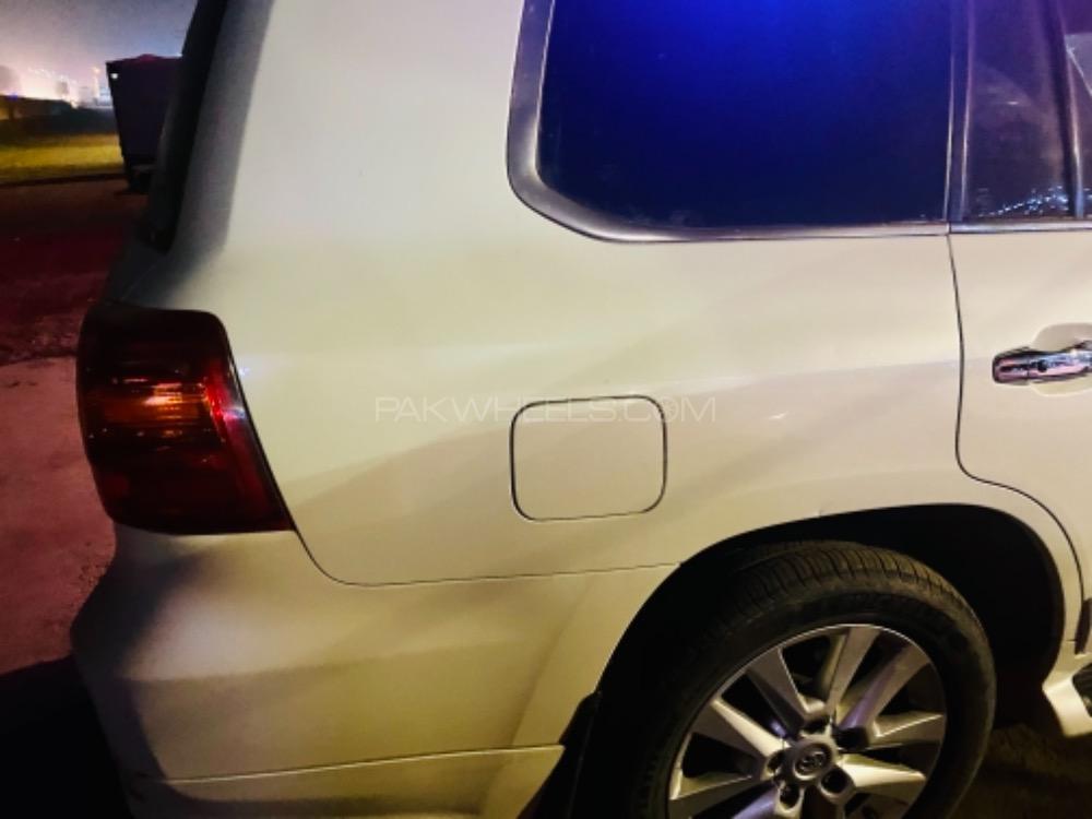 Toyota Land Cruiser 2013 for Sale in Gujranwala Toyota Land Cruiser 2013 for Sale in Gujranwala Image-8