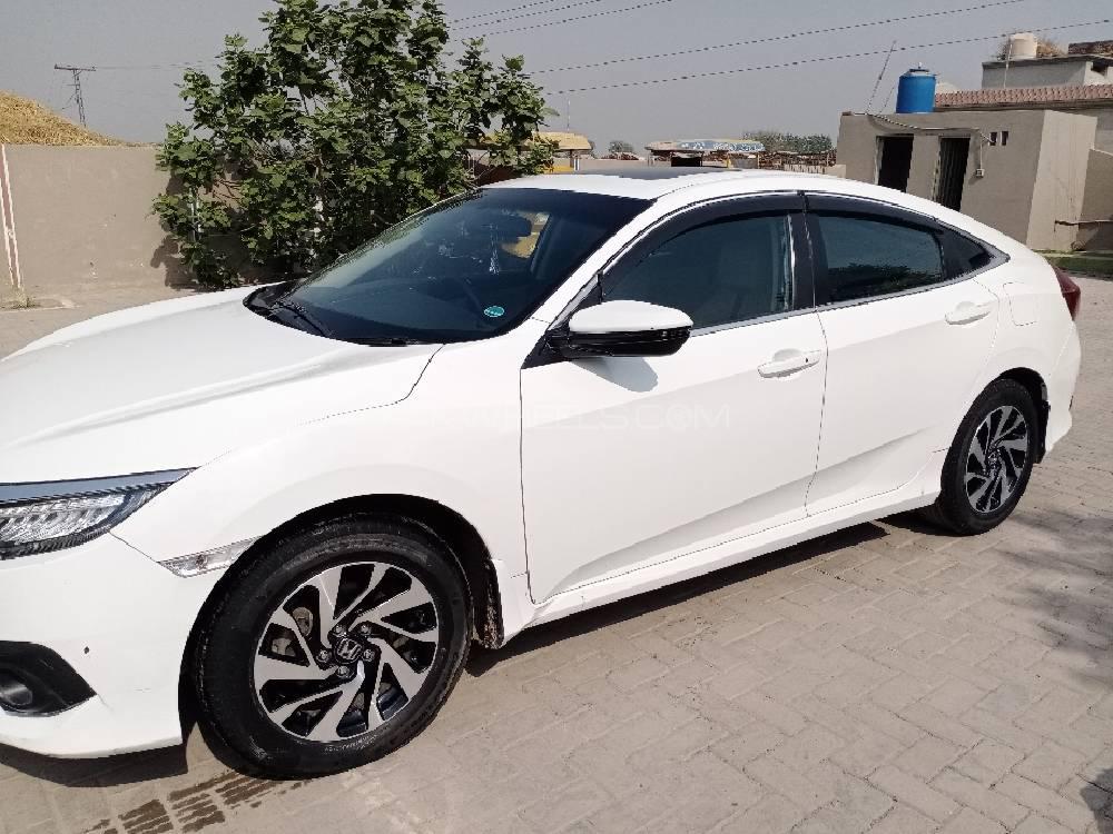 Honda Civic 2018 for Sale in Faisalabad Honda Civic 2018 for Sale in Faisalabad Image-6