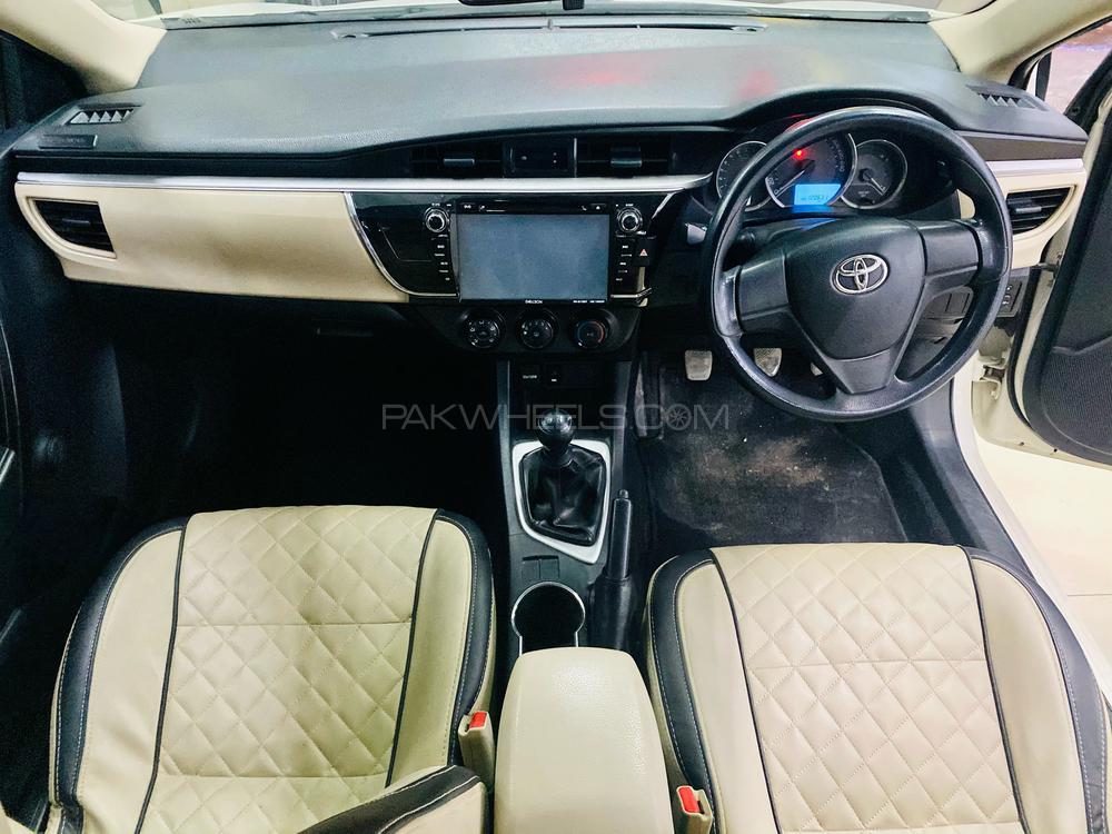 Toyota Corolla 2015 for Sale in Peshawar Toyota Corolla 2015 for Sale in Peshawar Image-9