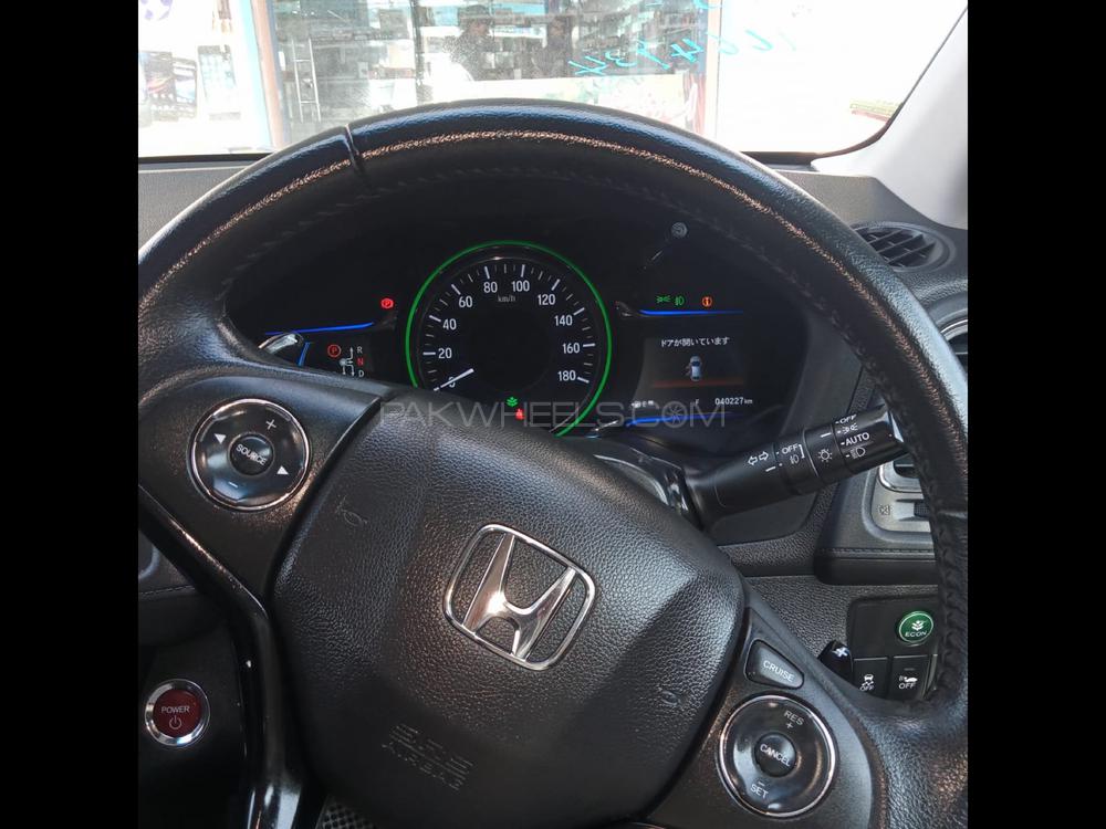 Honda Vezel 2016 for Sale in Chakwal Honda Vezel 2016 for Sale in Chakwal Image-14
