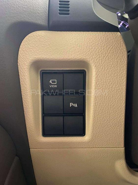 Toyota Prado 2017 for Sale in Lahore Toyota Prado 2017 for Sale in Lahore Image-16