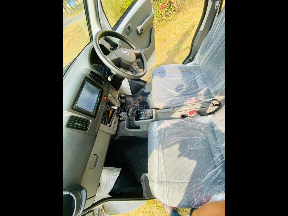 نسان کلپر 2014 for Sale in گجرانوالہ نسان کلپر 2014 for Sale in گجرانوالہ Image-10
