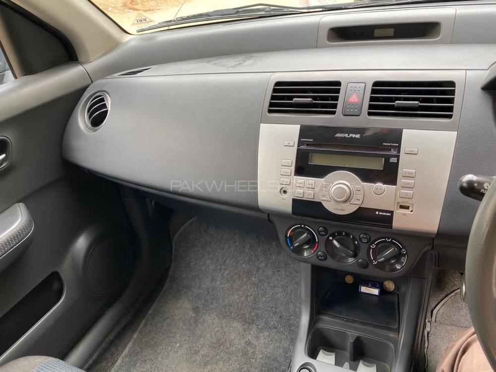 Suzuki Swift 2015 for Sale in Karachi Suzuki Swift 2015 for Sale in Karachi Image-9