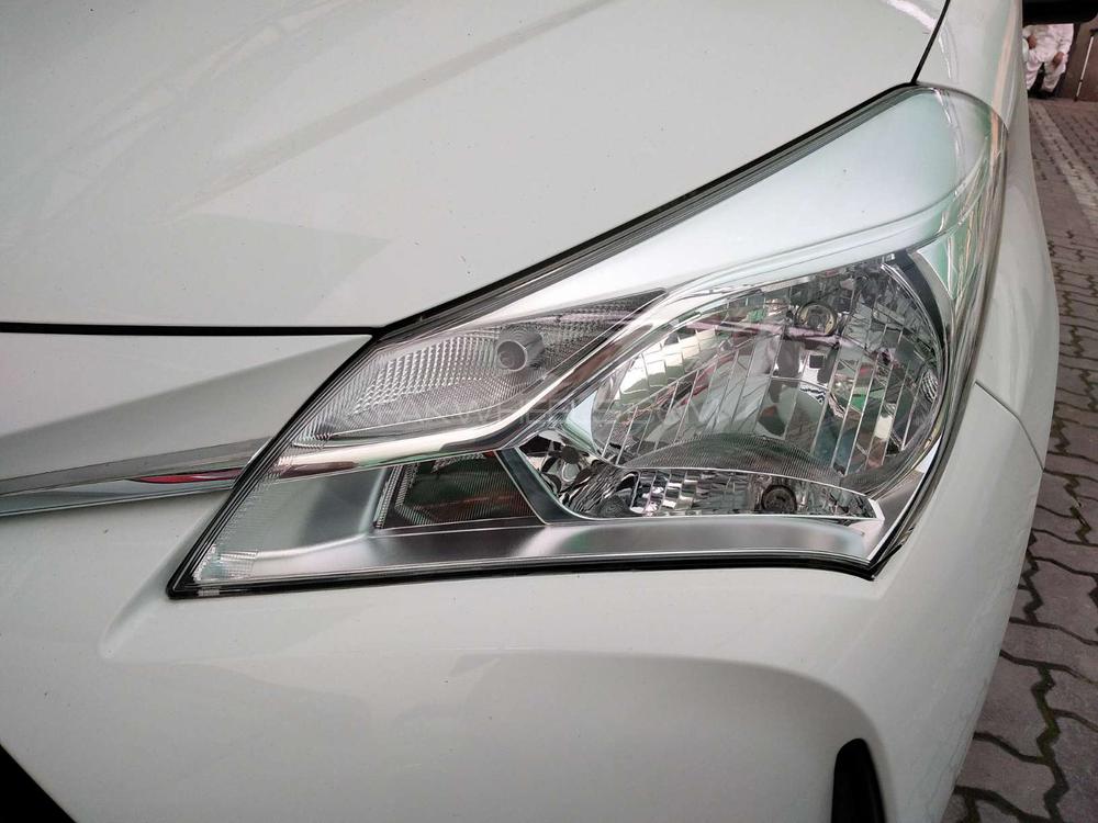 Toyota Vitz 2017 for Sale in Lahore Toyota Vitz 2017 for Sale in Lahore Image-3