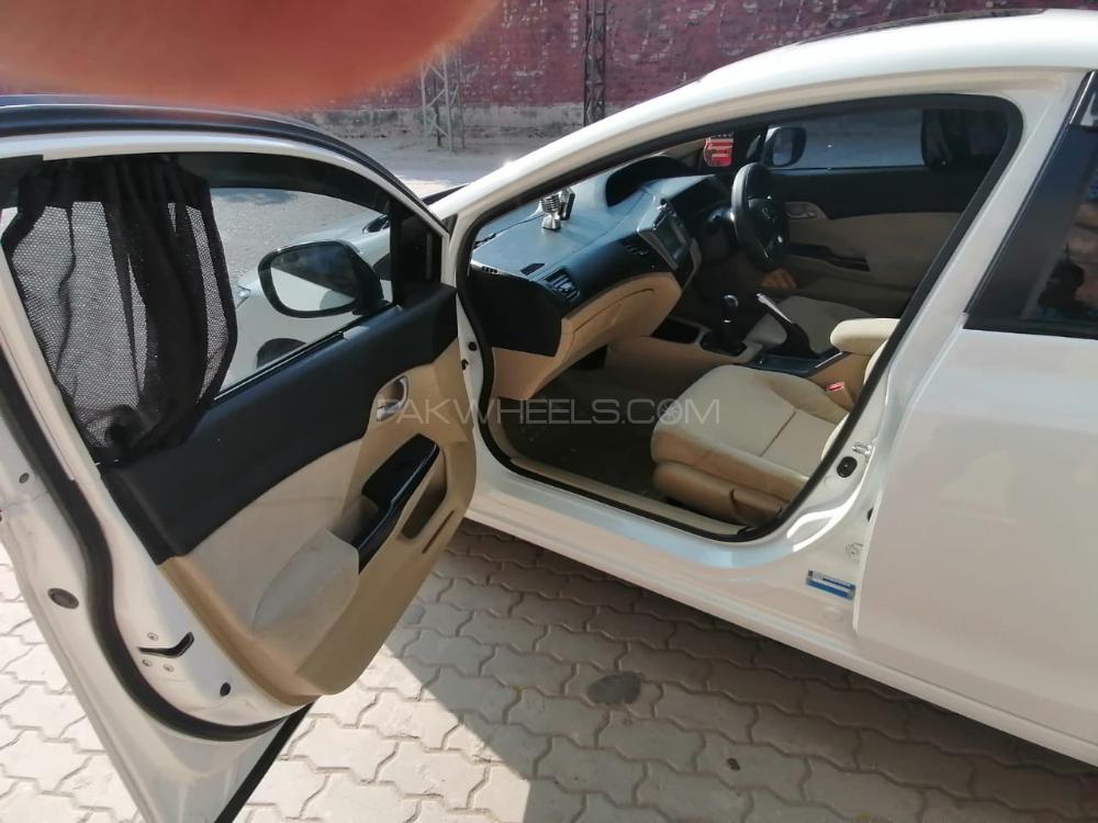 Honda Civic 2014 for Sale in Rawalpindi Honda Civic 2014 for Sale in Rawalpindi Image-9