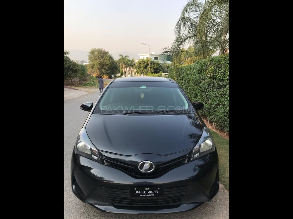Toyota Vitz 2015 for Sale in Islamabad Image-1