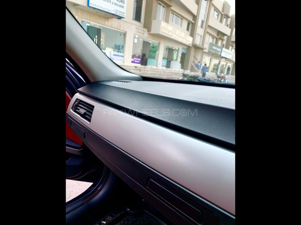 بی ایم ڈبلیو 3 سیریز 2008 for Sale in لاہور بی ایم ڈبلیو 3 سیریز 2008 for Sale in لاہور Image-10