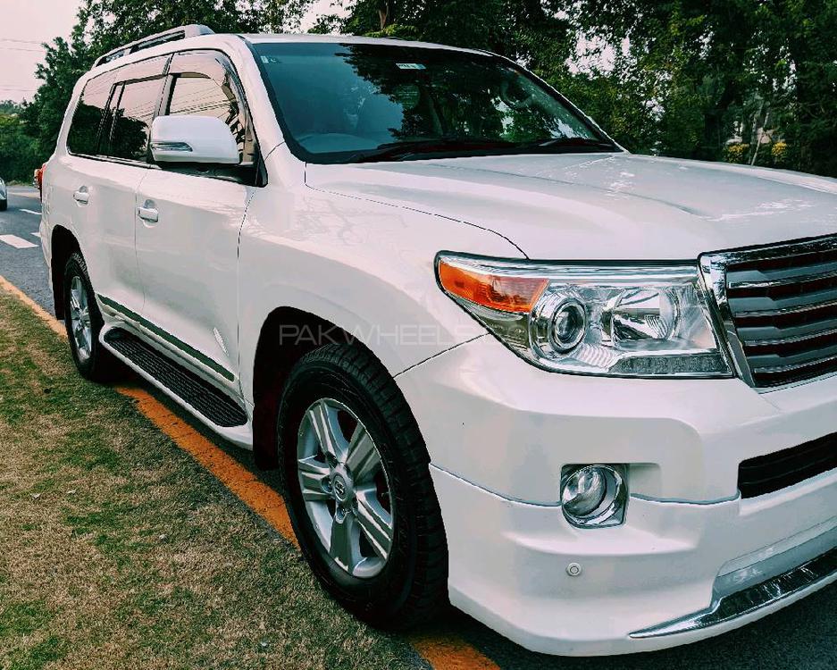 Toyota Land Cruiser 2013 for Sale in Lahore Toyota Land Cruiser 2013 for Sale in Lahore Image-3