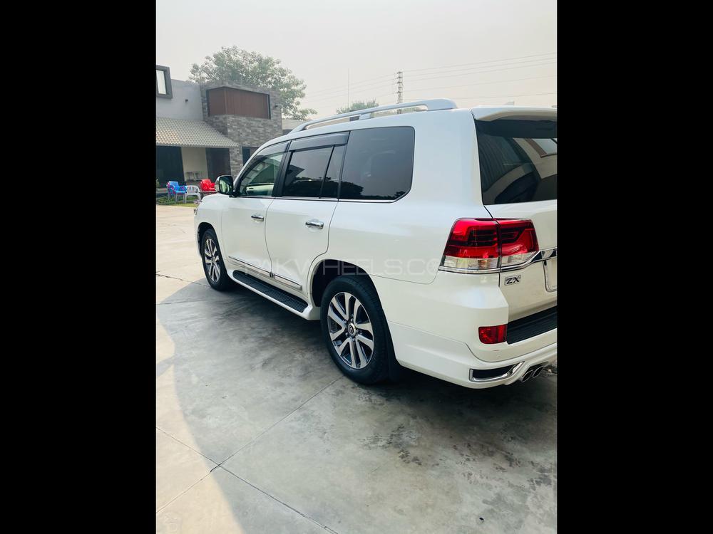 Toyota Land Cruiser 2015 for Sale in Lahore Toyota Land Cruiser 2015 for Sale in Lahore Image-7