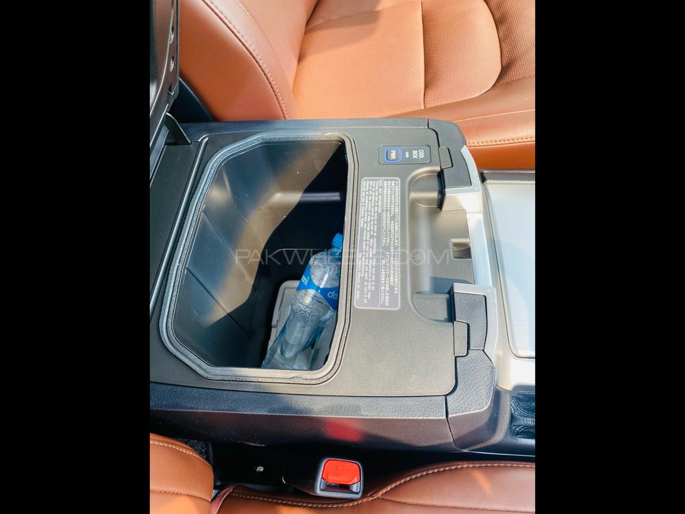 Toyota Land Cruiser 2015 for Sale in Lahore Toyota Land Cruiser 2015 for Sale in Lahore Image-19