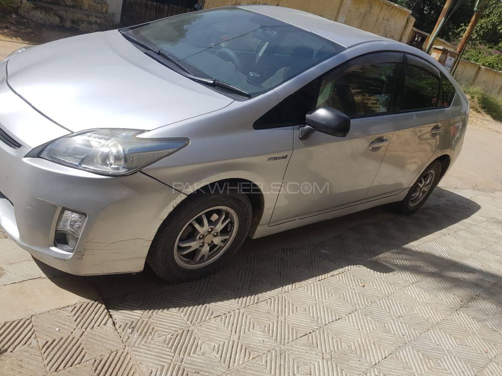 Toyota Prius 2011 for Sale in Karachi Toyota Prius 2011 for Sale in Karachi Image-4