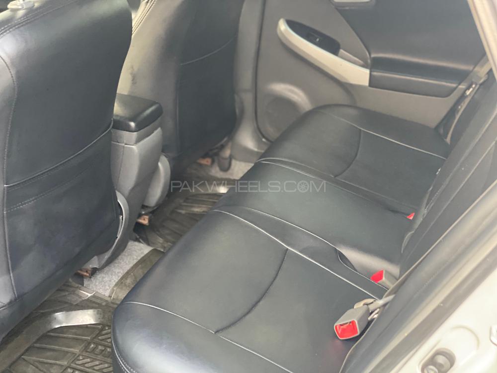 Toyota Prius 2011 for Sale in Lahore Toyota Prius 2011 for Sale in Lahore Image-7