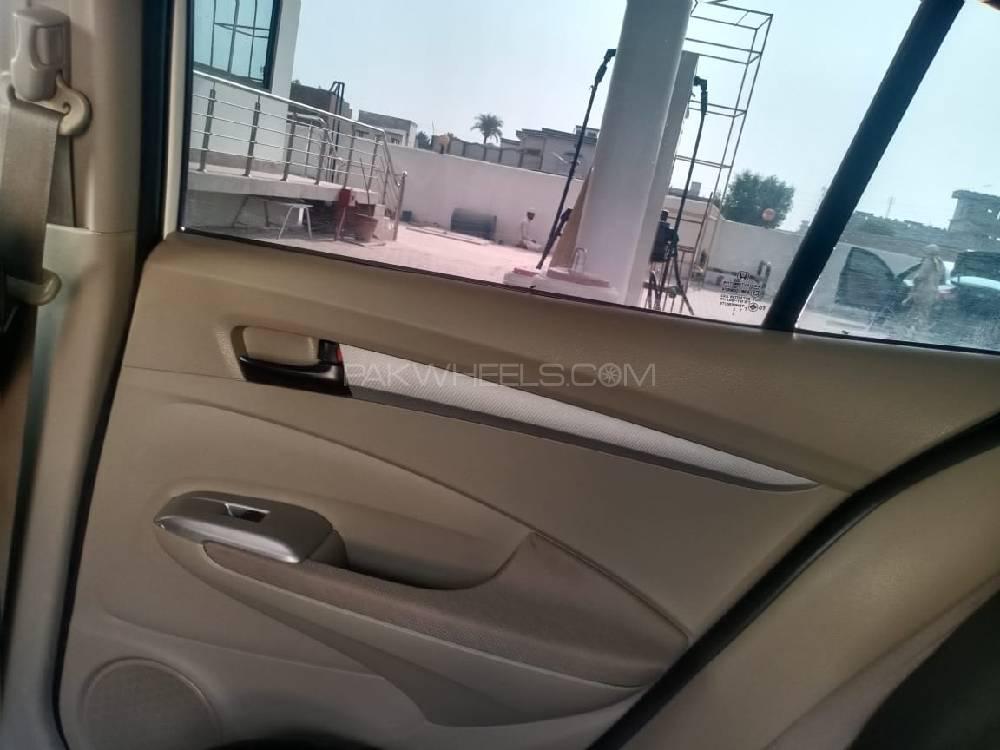 ہونڈا سٹی 2013 for Sale in ڈیرہ اسماعیل خان ہونڈا سٹی 2013 for Sale in ڈیرہ اسماعیل خان Image-4