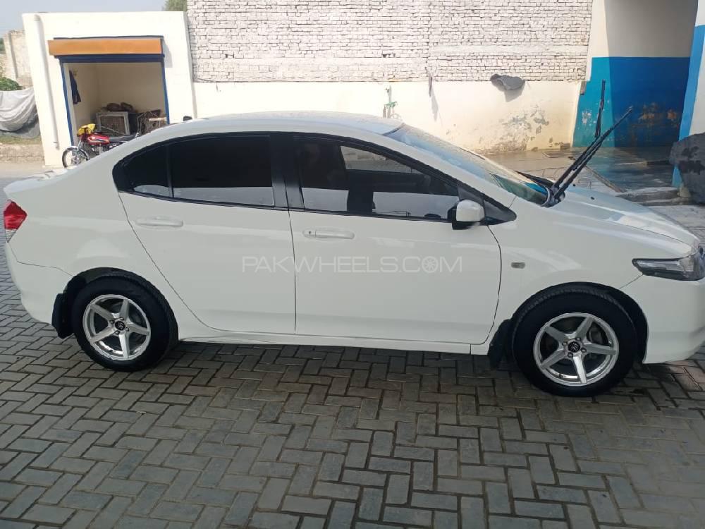 ہونڈا سٹی 2013 for Sale in ڈیرہ اسماعیل خان ہونڈا سٹی 2013 for Sale in ڈیرہ اسماعیل خان Image-3