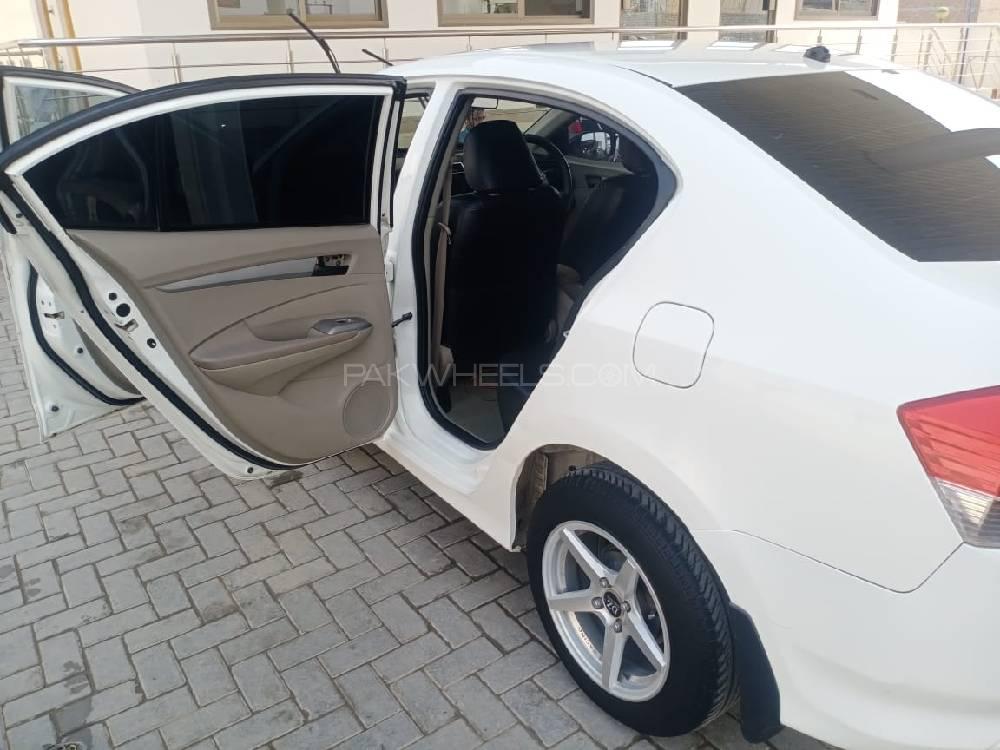 ہونڈا سٹی 2013 for Sale in ڈیرہ اسماعیل خان ہونڈا سٹی 2013 for Sale in ڈیرہ اسماعیل خان Image-7
