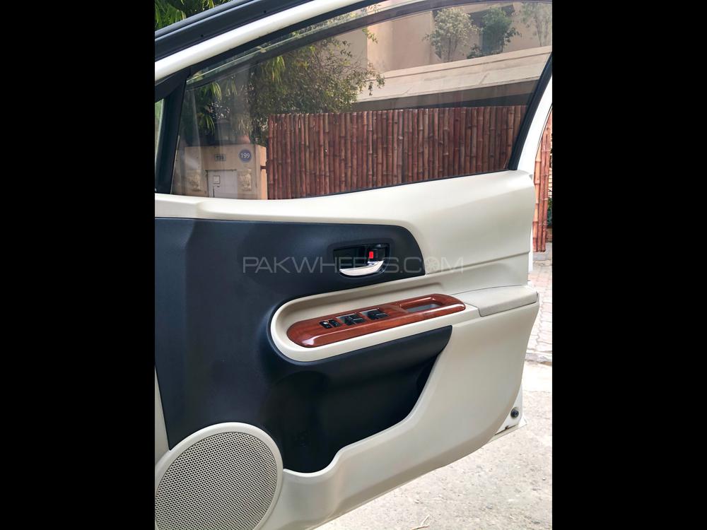 Toyota Aqua 2012 for Sale in Lahore Toyota Aqua 2012 for Sale in Lahore Image-10