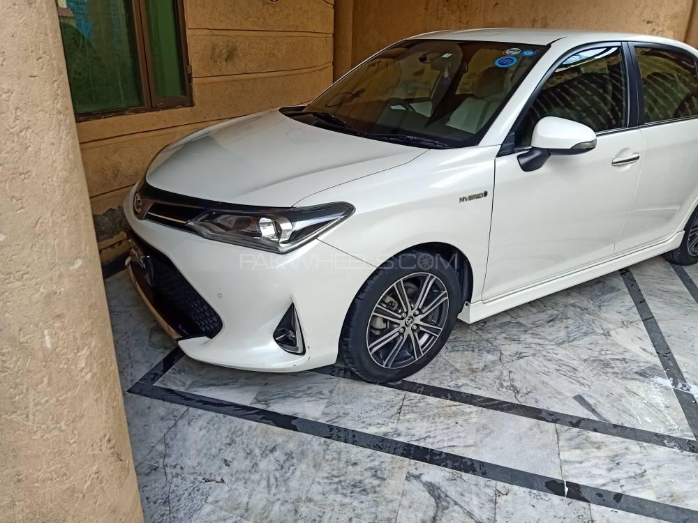 Toyota Corolla Axio 2018 for Sale in Abbottabad Image-1