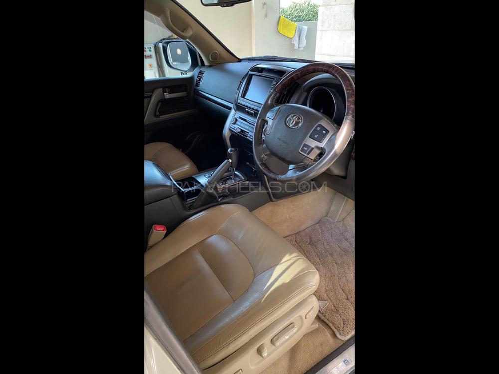 ٹویوٹا لینڈ کروزر 2010 for Sale in اسلام آباد ٹویوٹا لینڈ کروزر 2010 for Sale in اسلام آباد Image-10
