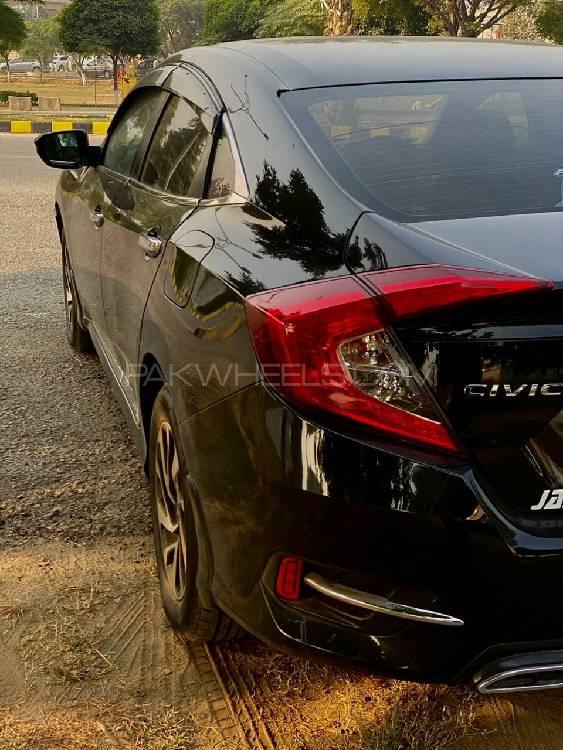 Honda Civic 2016 for Sale in Gujranwala Honda Civic 2016 for Sale in Gujranwala Image-4