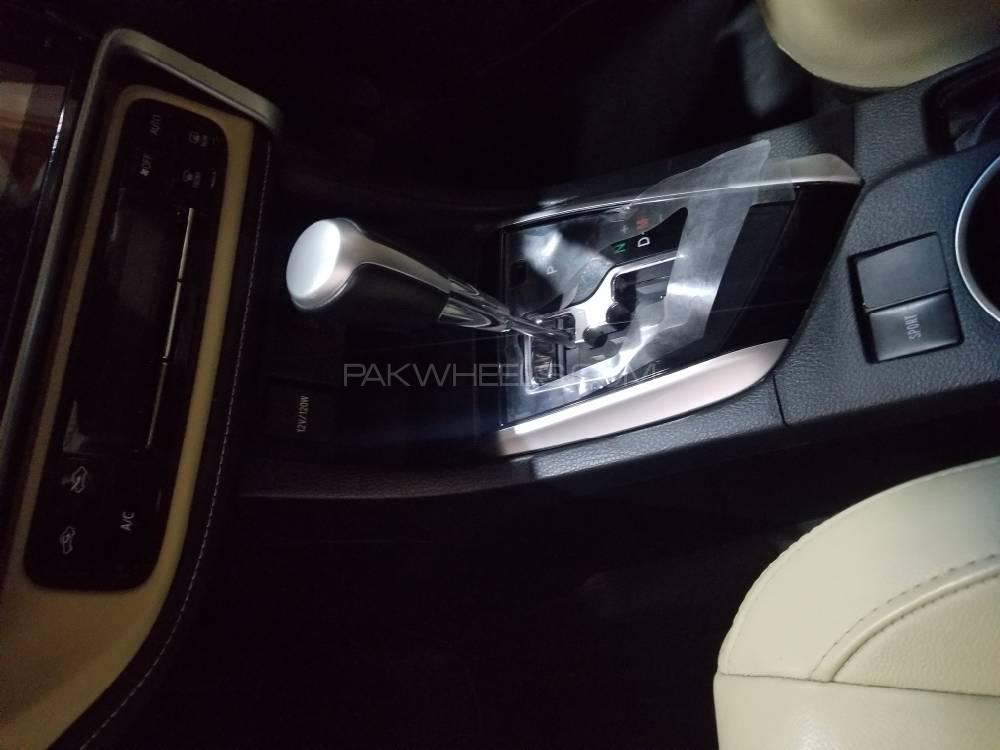 Toyota Corolla 2018 for Sale in Multan Toyota Corolla 2018 for Sale in Multan Image-4