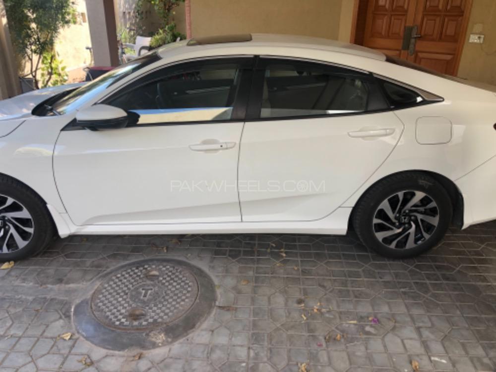 Honda Civic 2018 for Sale in Rawalpindi Honda Civic 2018 for Sale in Rawalpindi Image-8
