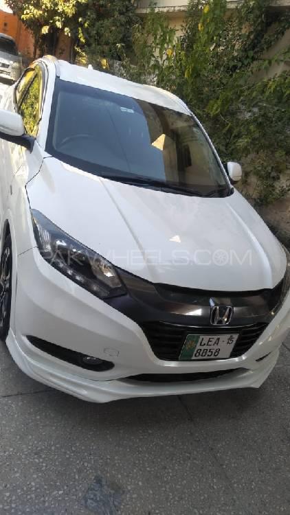 Honda Vezel 2014 for Sale in Abbottabad Image-1