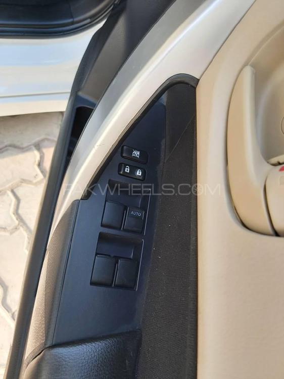 Toyota Corolla 2018 for Sale in Rawalpindi Toyota Corolla 2018 for Sale in Rawalpindi Image-12