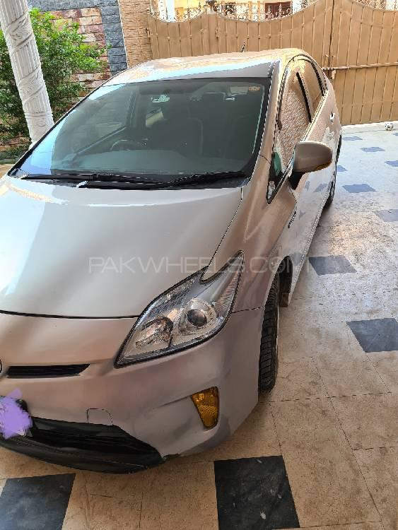 Toyota Prius 2014 for Sale in Gujrat Toyota Prius 2014 for Sale in Gujrat Image-5