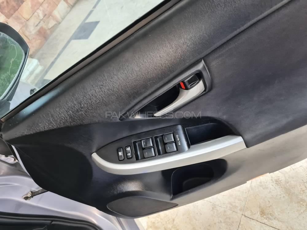 Toyota Prius 2014 for Sale in Gujrat Toyota Prius 2014 for Sale in Gujrat Image-13