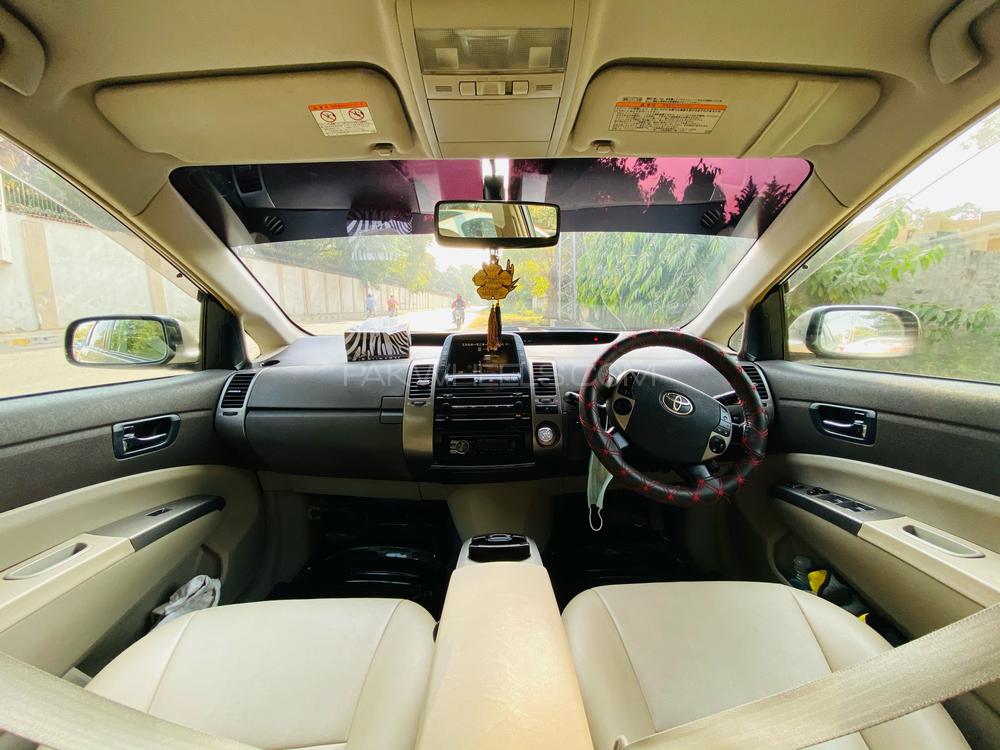 Toyota Prius 2007 for Sale in Lahore Image-1