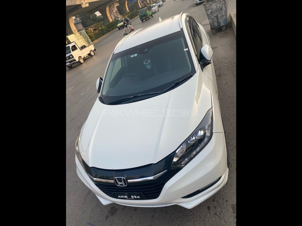 Honda Vezel 2017 for Sale in Rawalpindi Honda Vezel 2017 for Sale in Rawalpindi Image-6