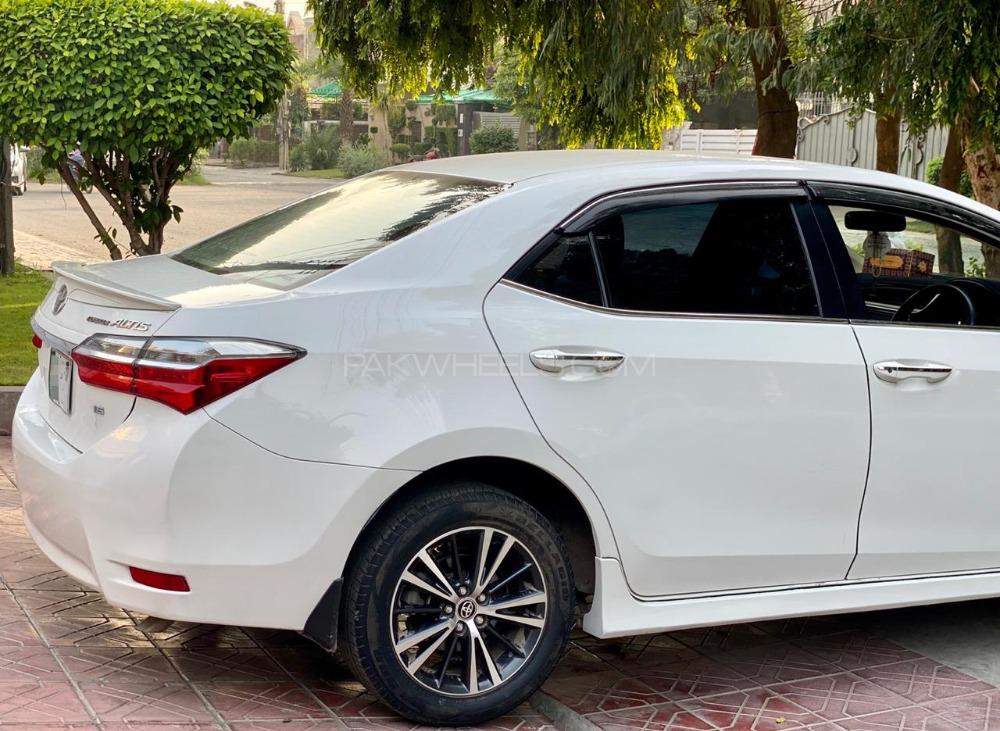 Toyota Corolla 2017 for Sale in Lahore Toyota Corolla 2017 for Sale in Lahore Image-6