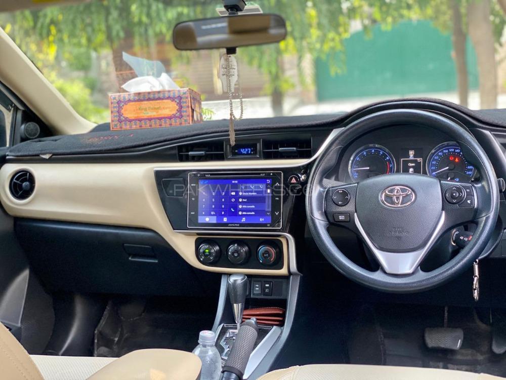 Toyota Corolla 2017 for Sale in Lahore Toyota Corolla 2017 for Sale in Lahore Image-8