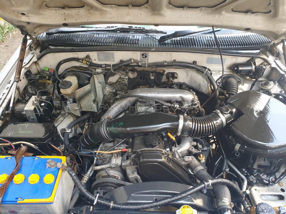 Toyota Hilux 2003 for Sale in Lahore Toyota Hilux 2003 for Sale in Lahore Image-4