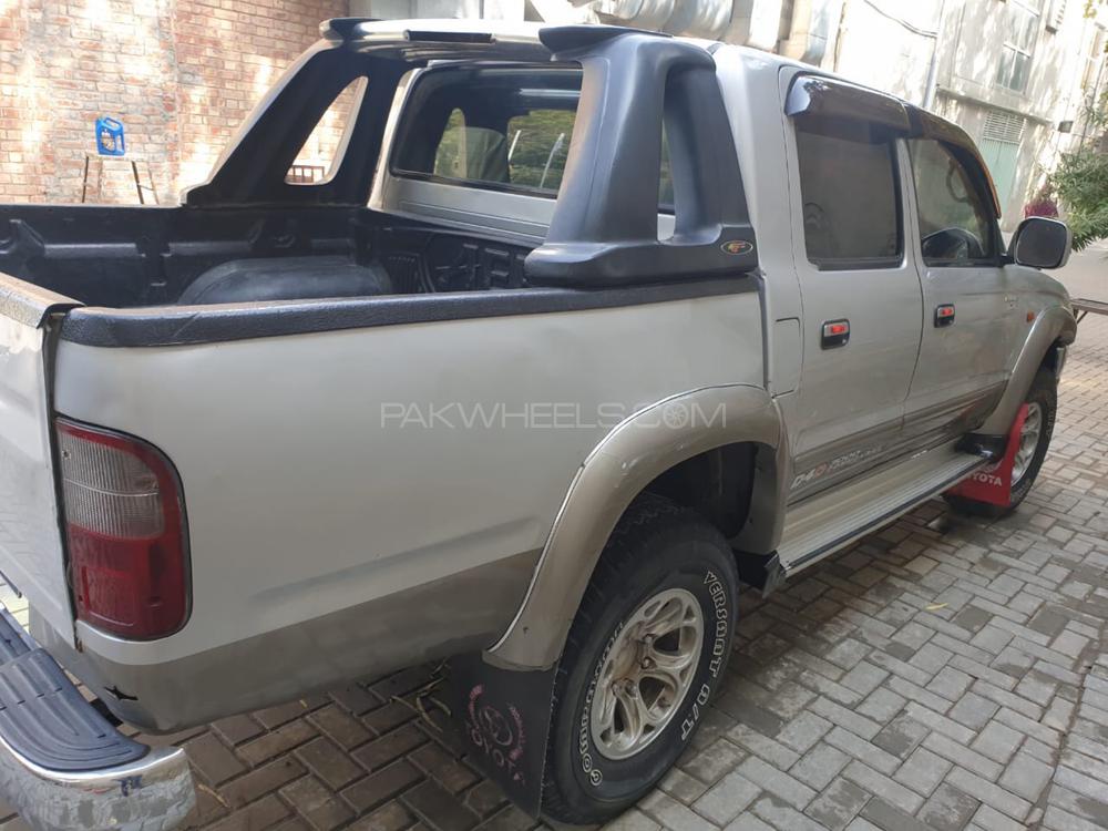Toyota Hilux 2003 for Sale in Lahore Toyota Hilux 2003 for Sale in Lahore Image-5