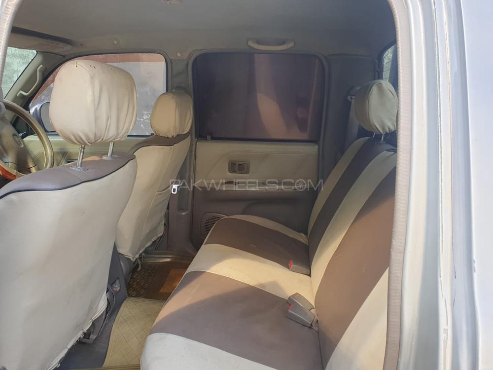Toyota Hilux 2003 for Sale in Lahore Toyota Hilux 2003 for Sale in Lahore Image-7