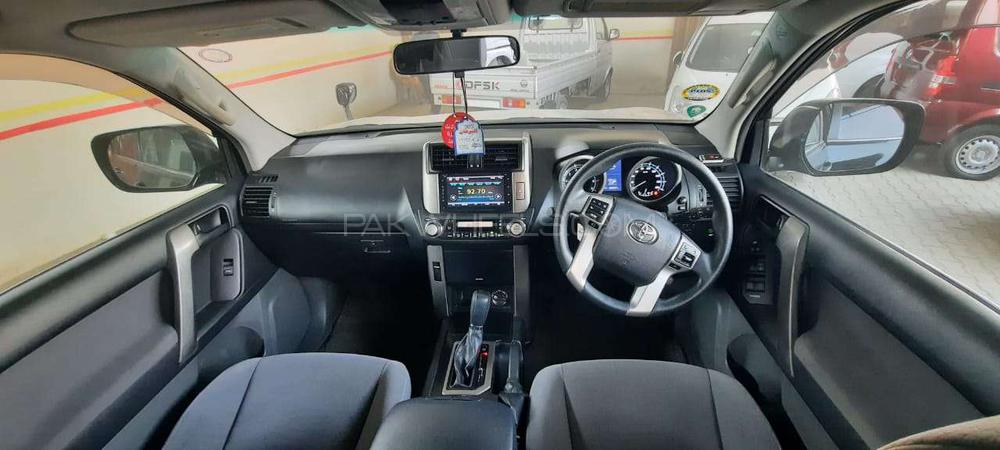 Toyota Prado 2010 for Sale in Sialkot Toyota Prado 2010 for Sale in Sialkot Image-5