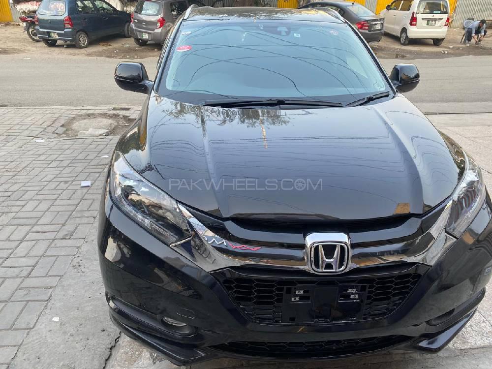 Honda Vezel 2020 for Sale in Multan Image-1