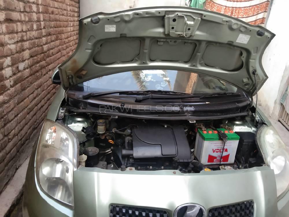 Toyota Vitz 2006 for Sale in Peshawar Image-1